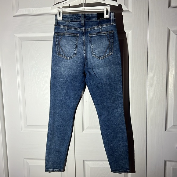 Women’s Kendall+Kylie jeans size 5/27 - Picture 2 of 3